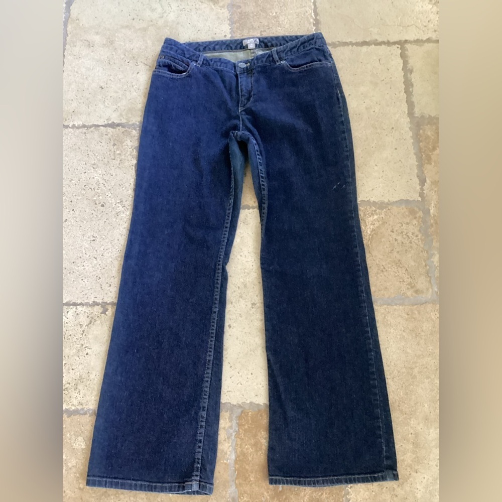 J.Jill stretch bootcut jeans -SZ 8
Waist 15”
Inseam 27”
Rise 5”